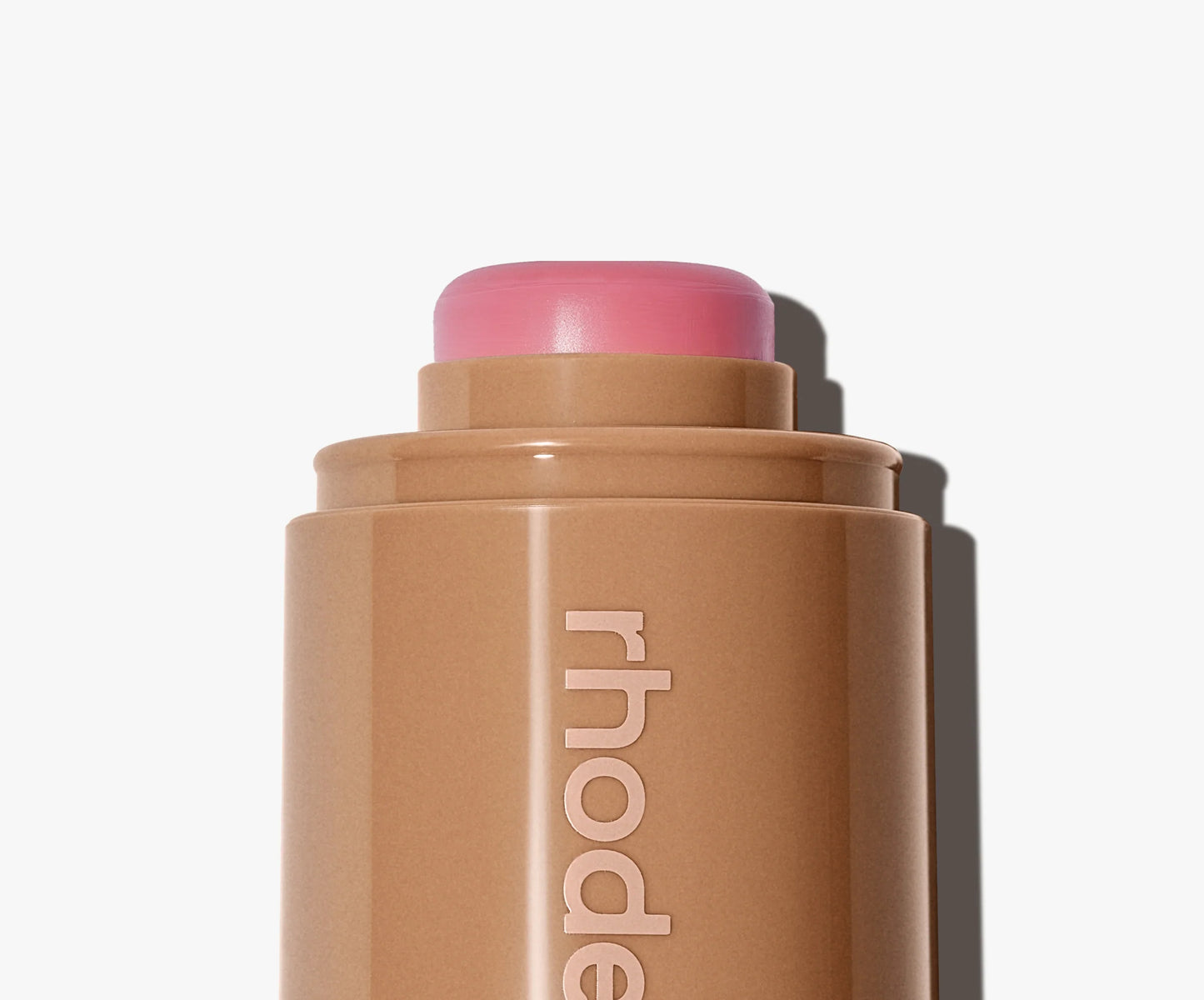 Rhode Pocket Blush – the must-have item for every girl!