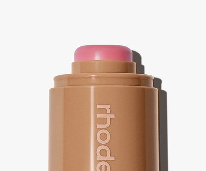 Rhode Pocket Blush – the must-have item for every girl!
