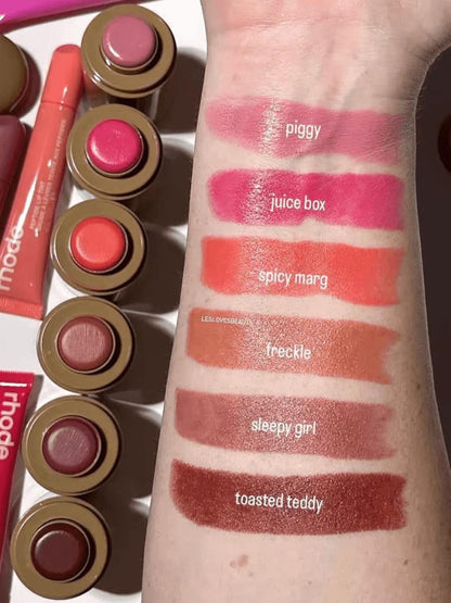 Rhode Pocket Blush – the must-have item for every girl!