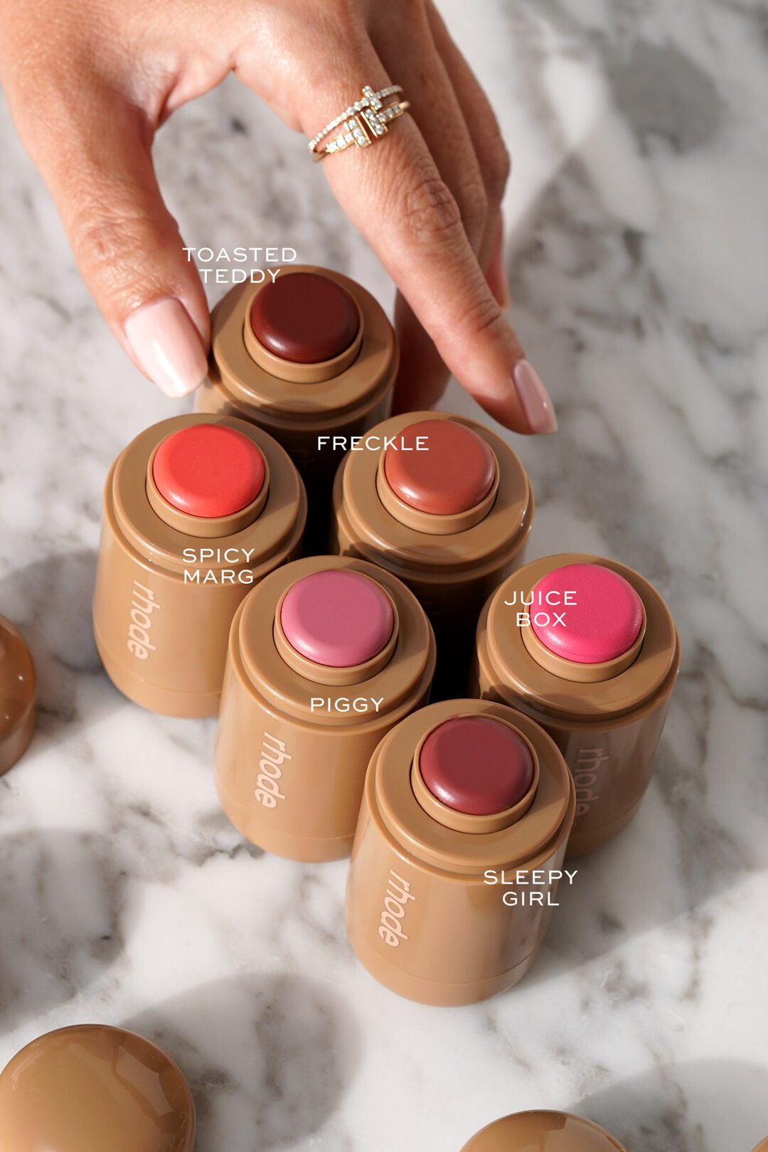 Rhode Pocket Blush – the must-have item for every girl!